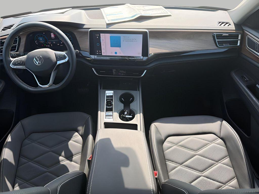 new 2025 Volkswagen Atlas car, priced at $38,604