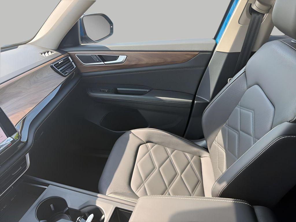 new 2025 Volkswagen Atlas car, priced at $38,604