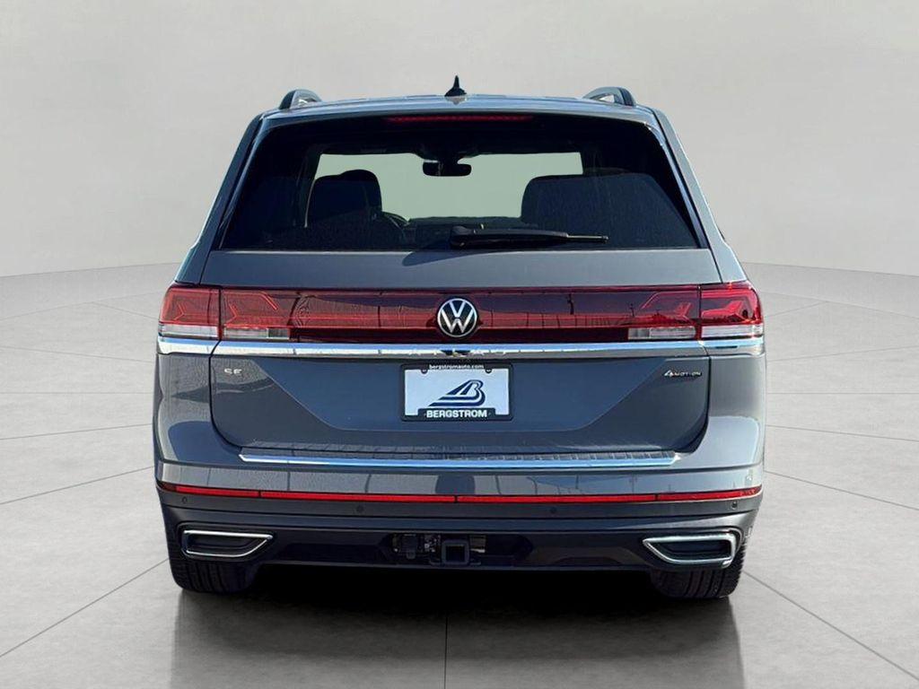 new 2026 Volkswagen Atlas car, priced at $49,301