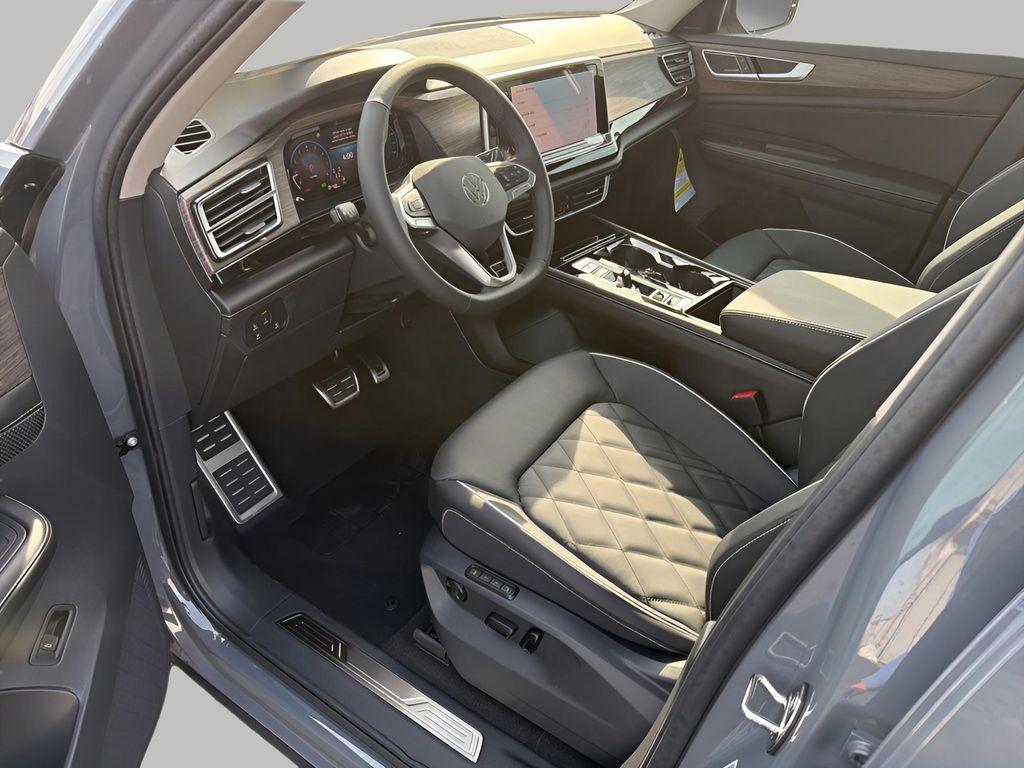 new 2026 Volkswagen Atlas car, priced at $55,911
