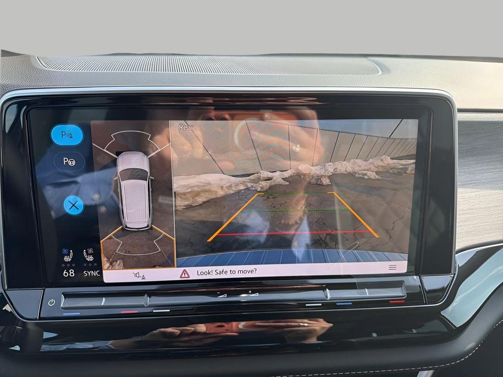 new 2026 Volkswagen Atlas car, priced at $55,911