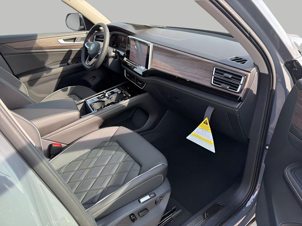 new 2026 Volkswagen Atlas car, priced at $55,911