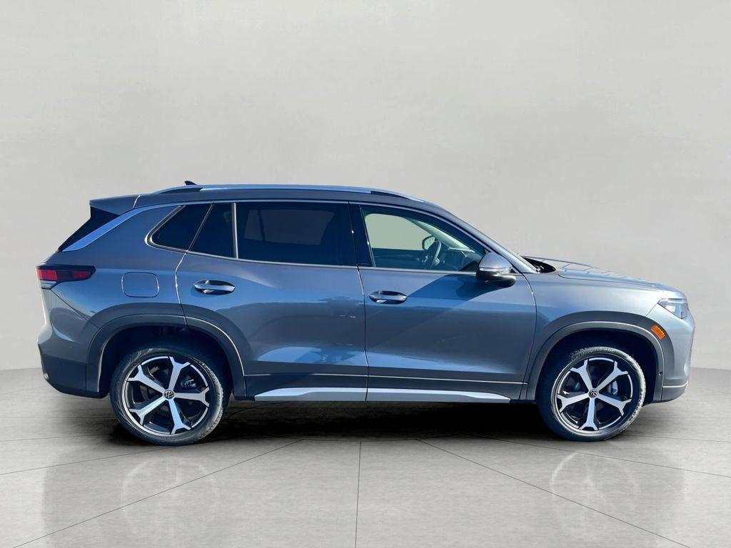 new 2025 Volkswagen Tiguan car, priced at $36,106