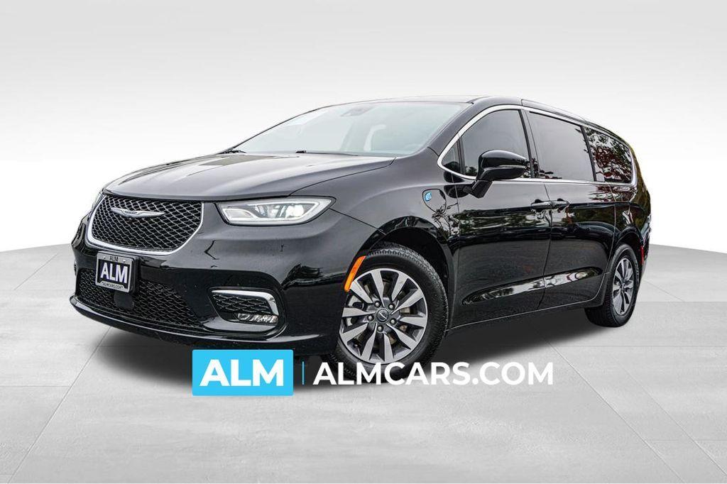 used 2024 Chrysler Pacifica Hybrid car, priced at $27,420