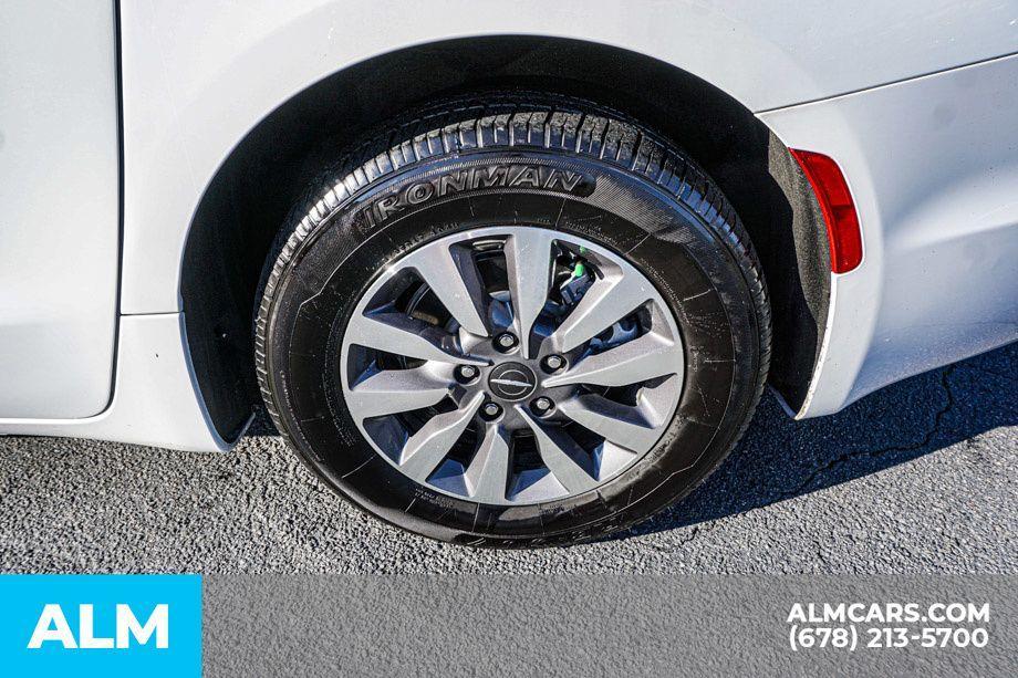 used 2023 Chrysler Pacifica Hybrid car, priced at $22,420