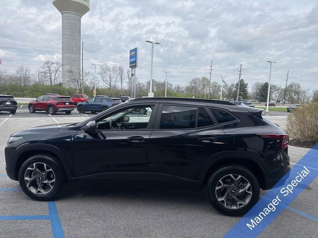 used 2025 Chevrolet Trax car, priced at $23,025
