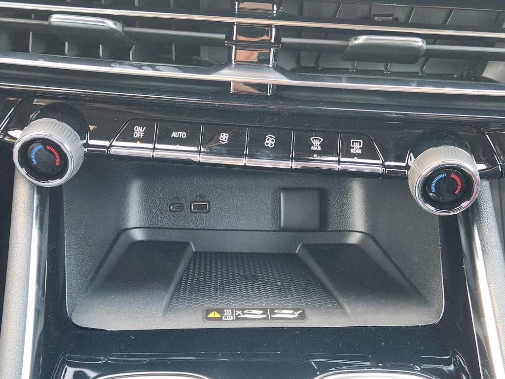 new 2026 Chevrolet Traverse car, priced at $60,310