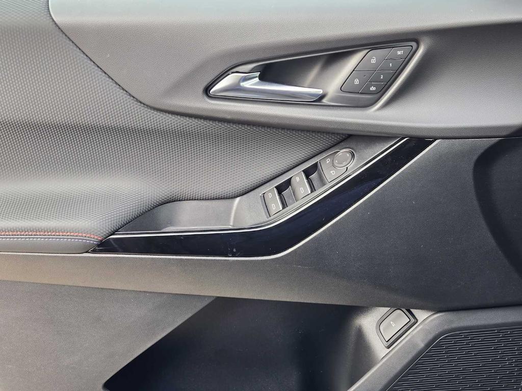 new 2026 Chevrolet Equinox car, priced at $39,110