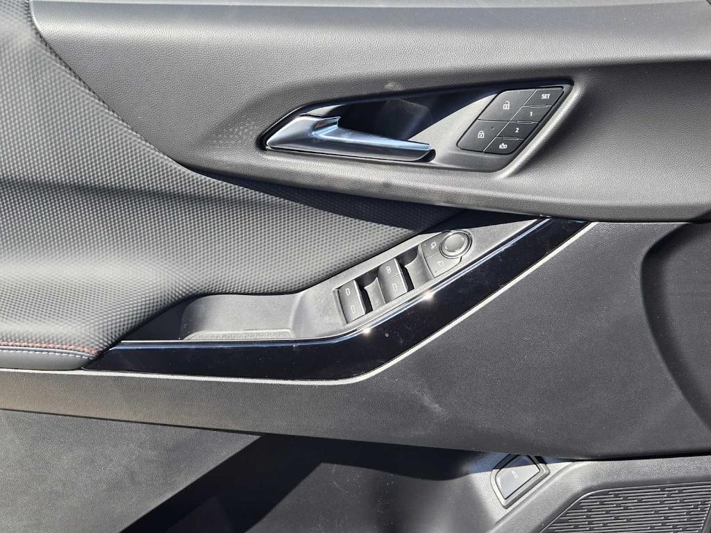 new 2026 Chevrolet Equinox car, priced at $36,670