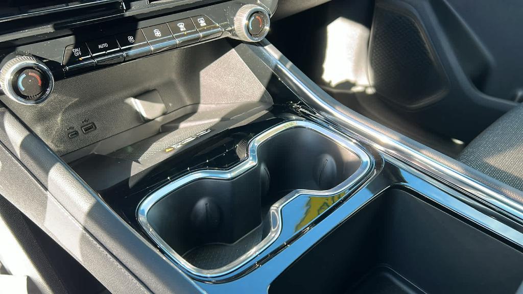 new 2026 Chevrolet Traverse car, priced at $46,345