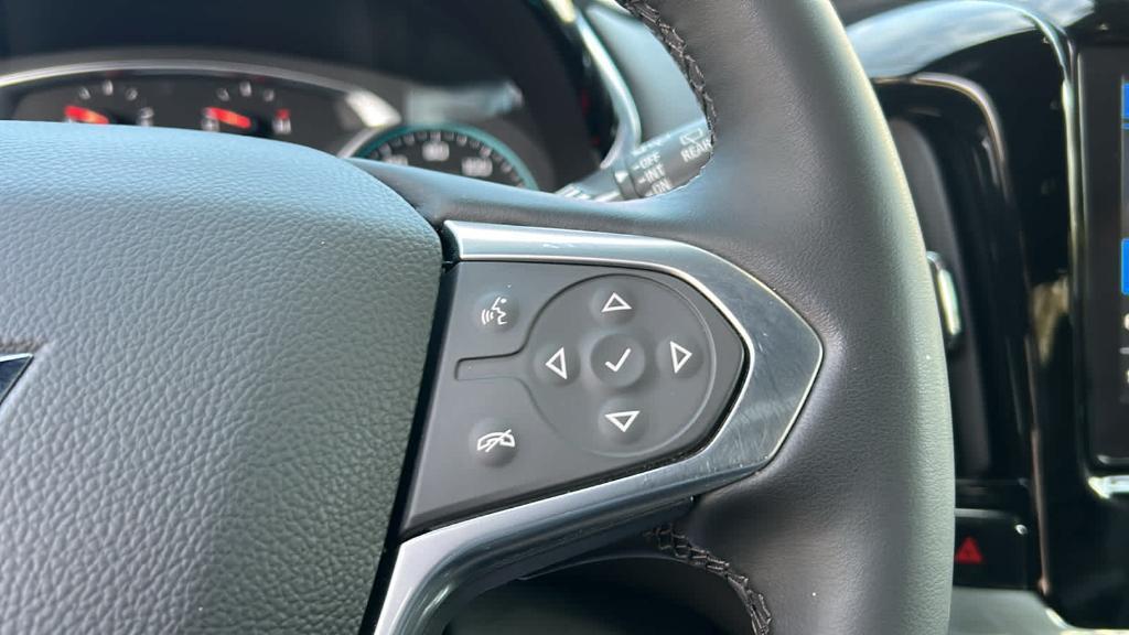 used 2023 Chevrolet Traverse car, priced at $31,990