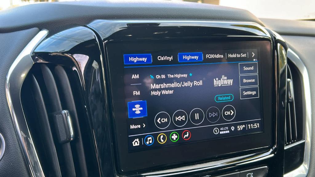 used 2023 Chevrolet Traverse car, priced at $31,990