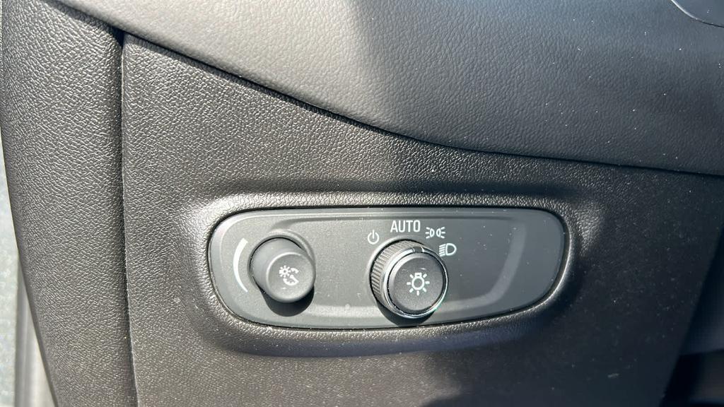 used 2019 Chevrolet Equinox car, priced at $15,990