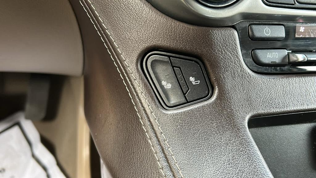 used 2019 Chevrolet Suburban car, priced at $28,990