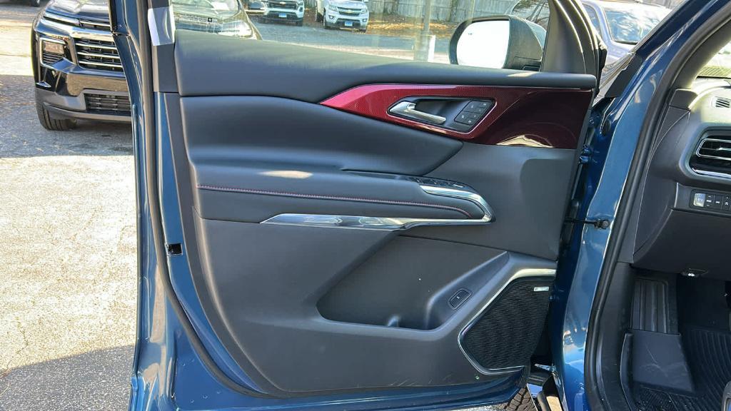 new 2026 Chevrolet Traverse car, priced at $61,770