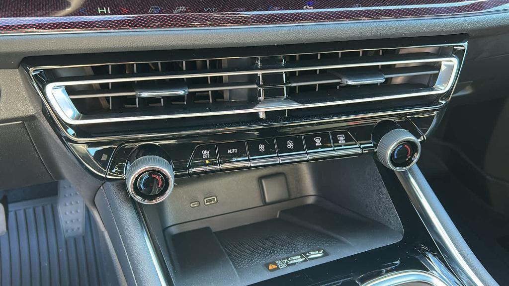 new 2026 Chevrolet Traverse car, priced at $61,770