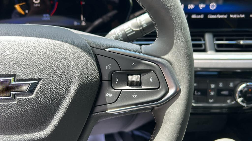 new 2026 Chevrolet Trax car, priced at $29,600