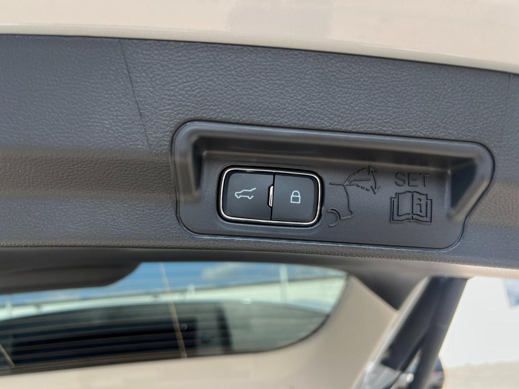 new 2026 Ford Explorer car, priced at $39,425