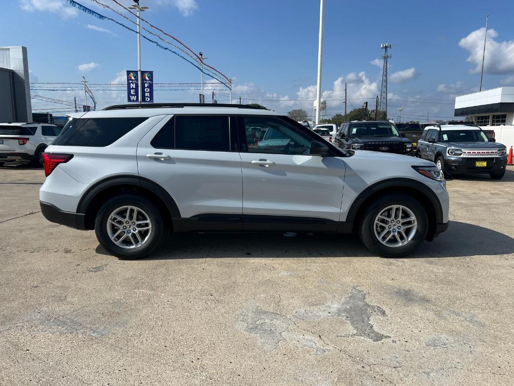 new 2026 Ford Explorer car, priced at $39,425