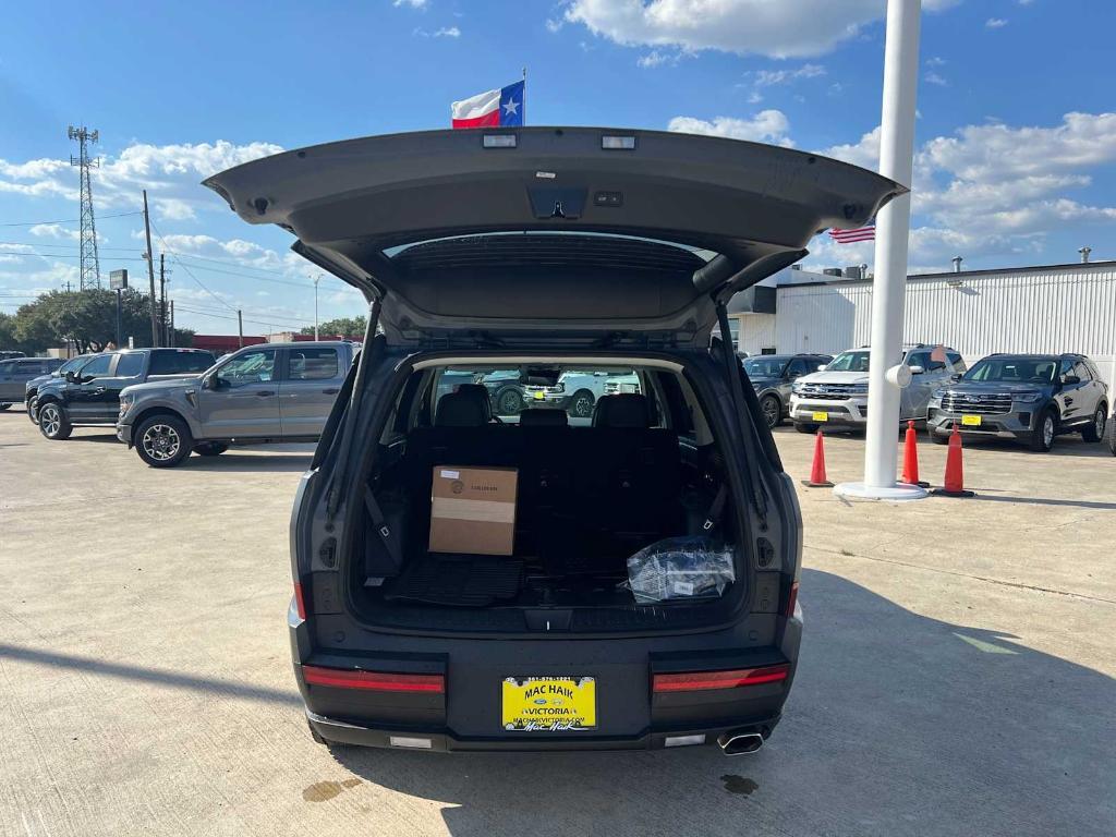 new 2025 Hyundai Santa Fe car, priced at $40,907