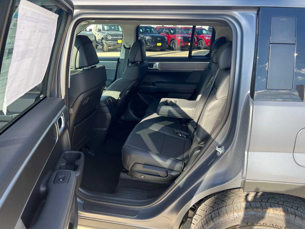 new 2025 Hyundai Santa Fe car, priced at $40,907