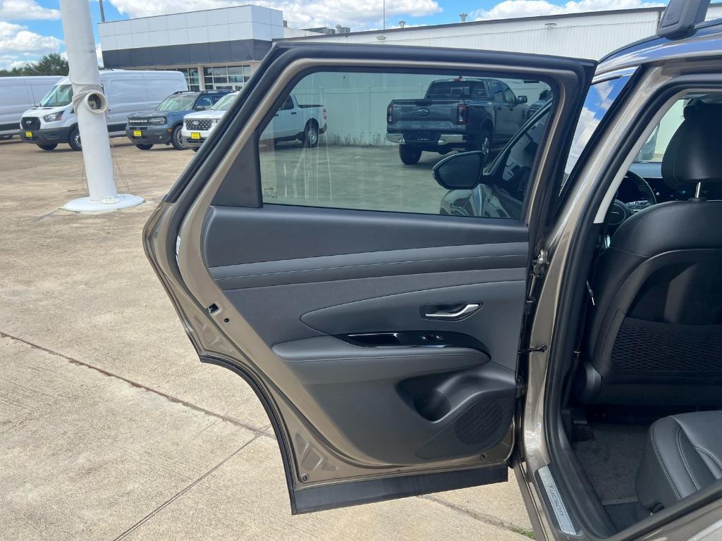 new 2025 Hyundai TUCSON Hybrid car, priced at $39,920