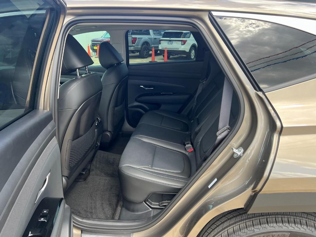 new 2025 Hyundai TUCSON Hybrid car, priced at $39,920