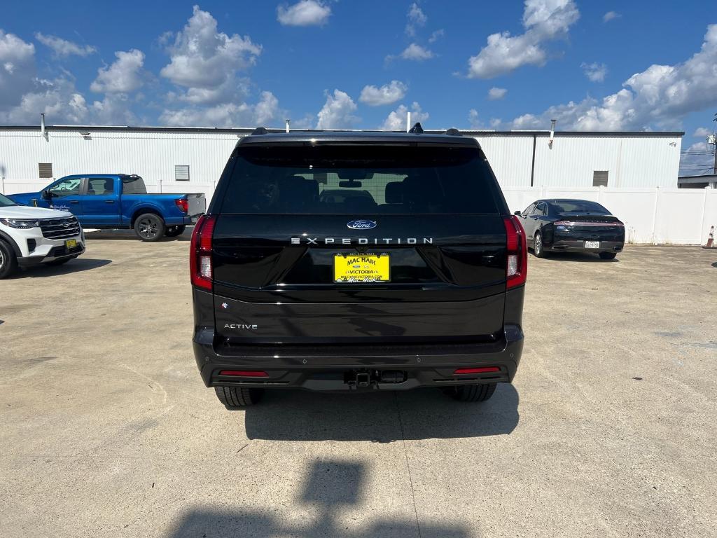new 2025 Ford Expedition car, priced at $64,000