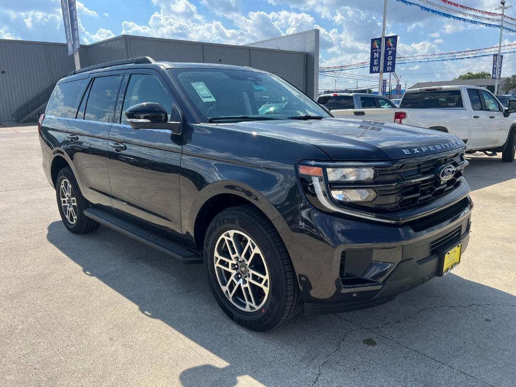 new 2025 Ford Expedition car, priced at $66,000