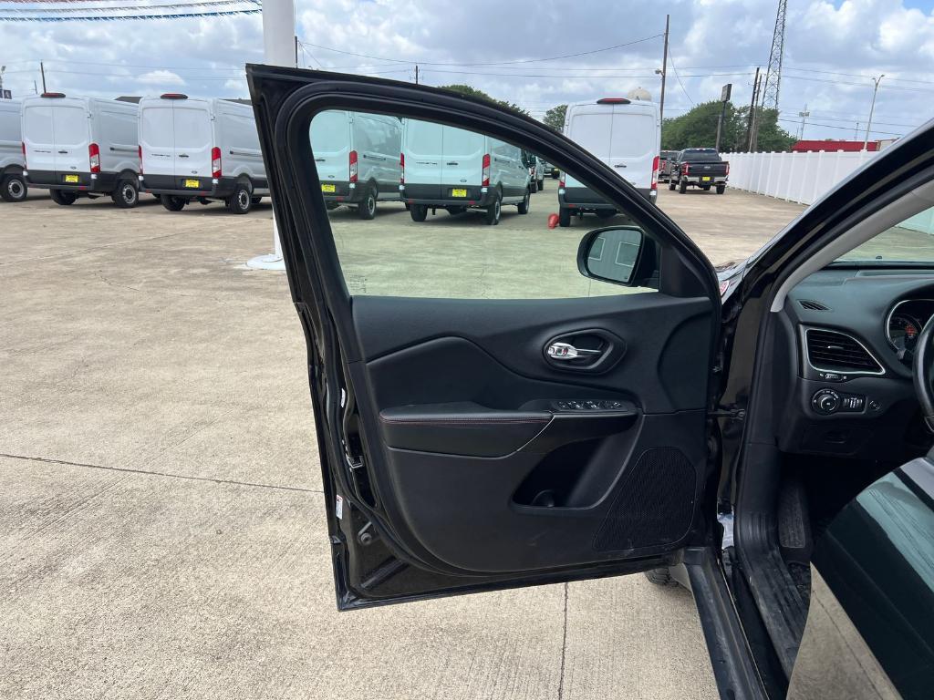 used 2020 Jeep Cherokee car, priced at $22,843