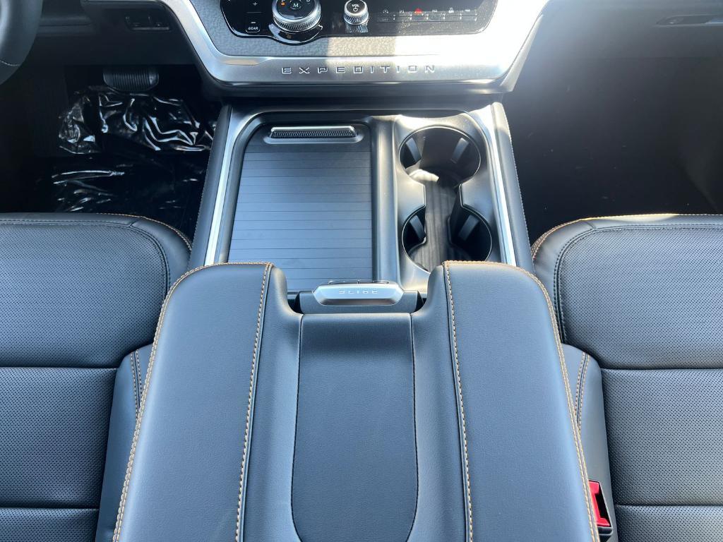 new 2026 Ford Expedition car, priced at $83,490