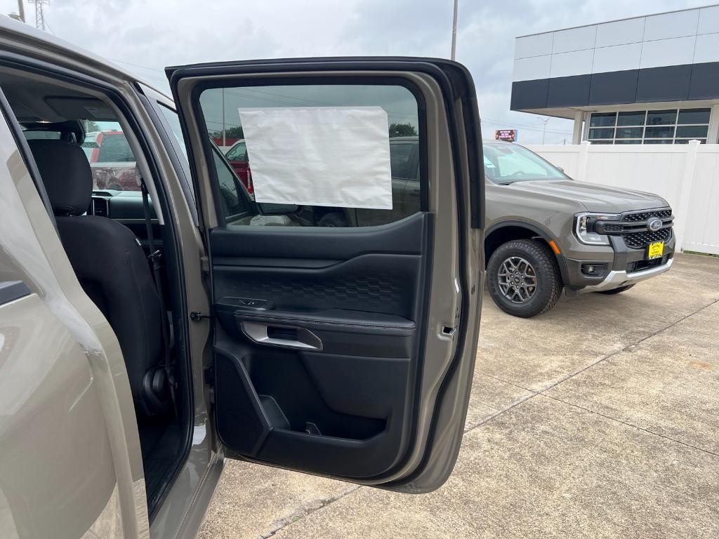 new 2025 Ford Ranger car, priced at $32,200