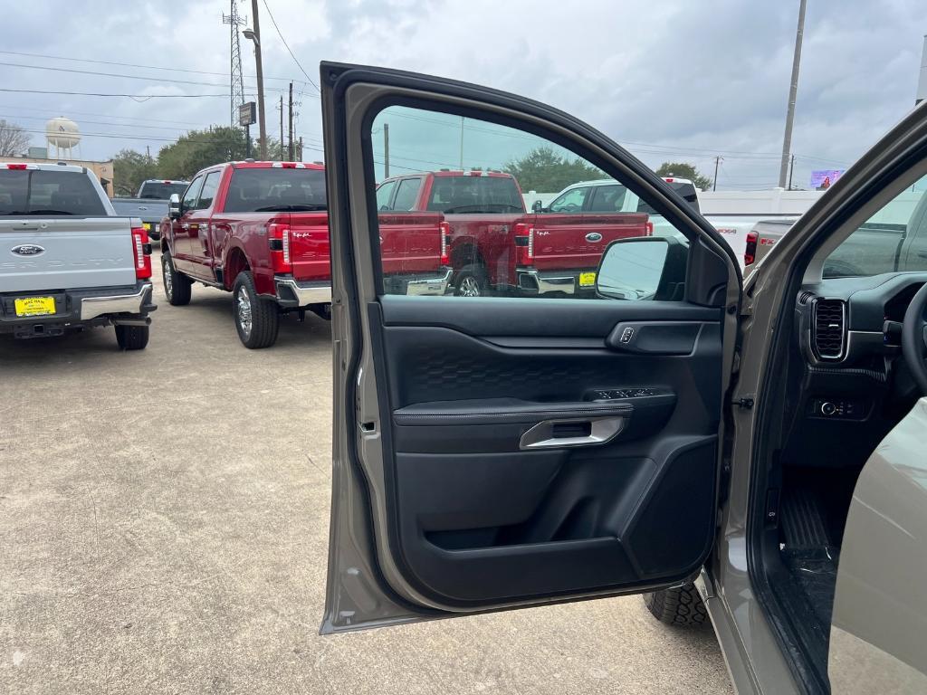 new 2025 Ford Ranger car, priced at $32,200