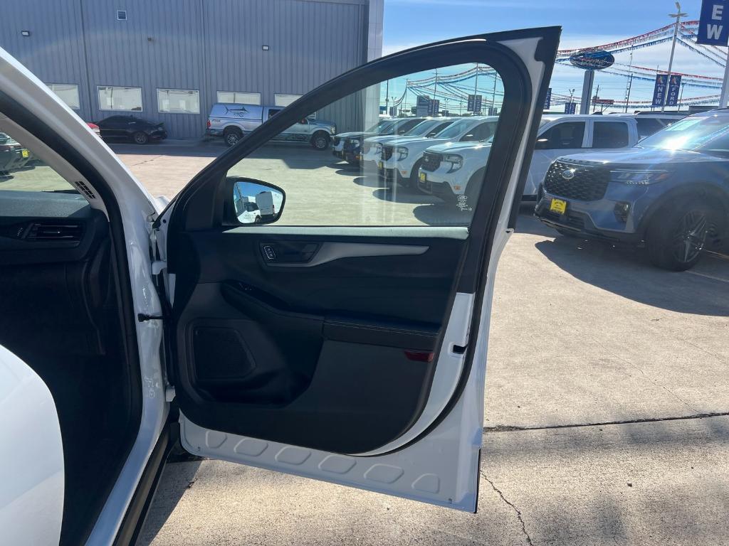 new 2026 Ford Escape car, priced at $26,345