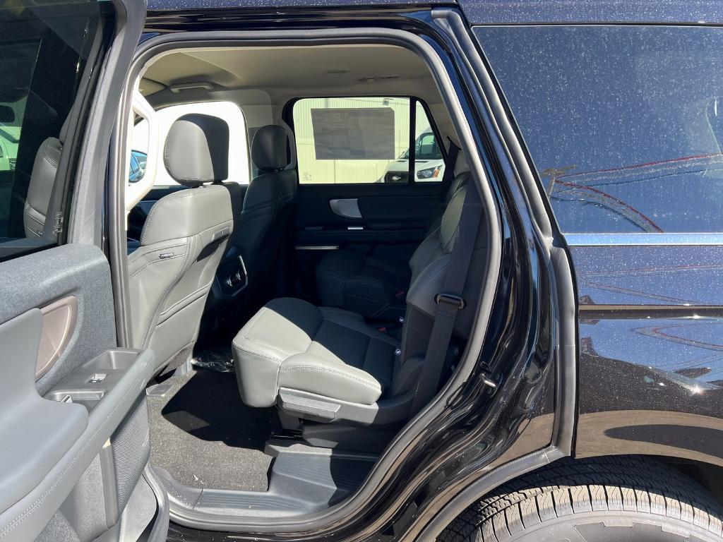 new 2026 Ford Expedition car, priced at $68,775