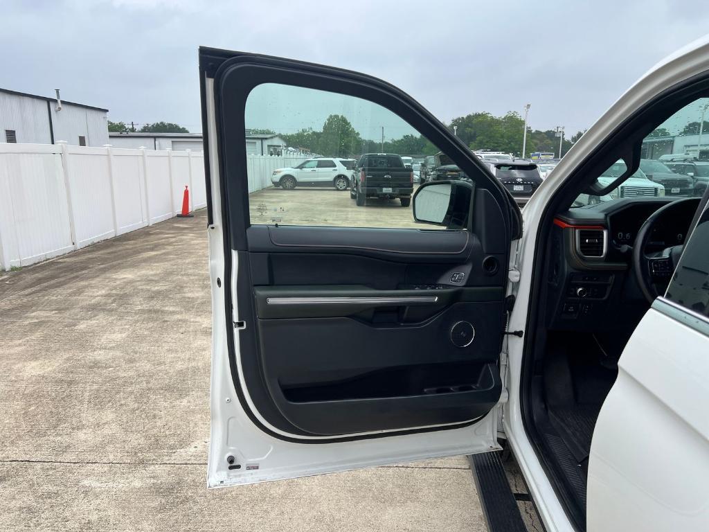 used 2022 Ford Expedition car, priced at $46,932