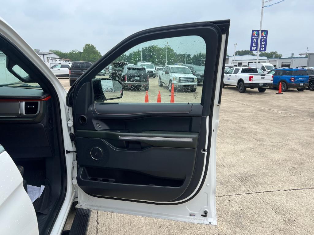used 2022 Ford Expedition car, priced at $46,932