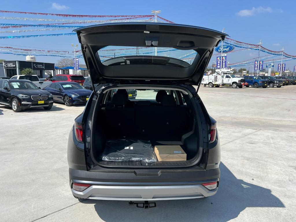 new 2026 Hyundai TUCSON Hybrid car, priced at $34,615