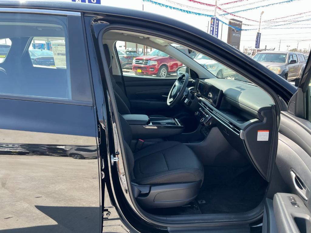 new 2026 Hyundai TUCSON Hybrid car, priced at $34,615