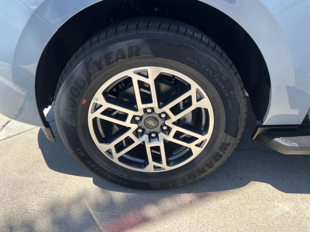 new 2026 Ford Expedition car, priced at $68,270