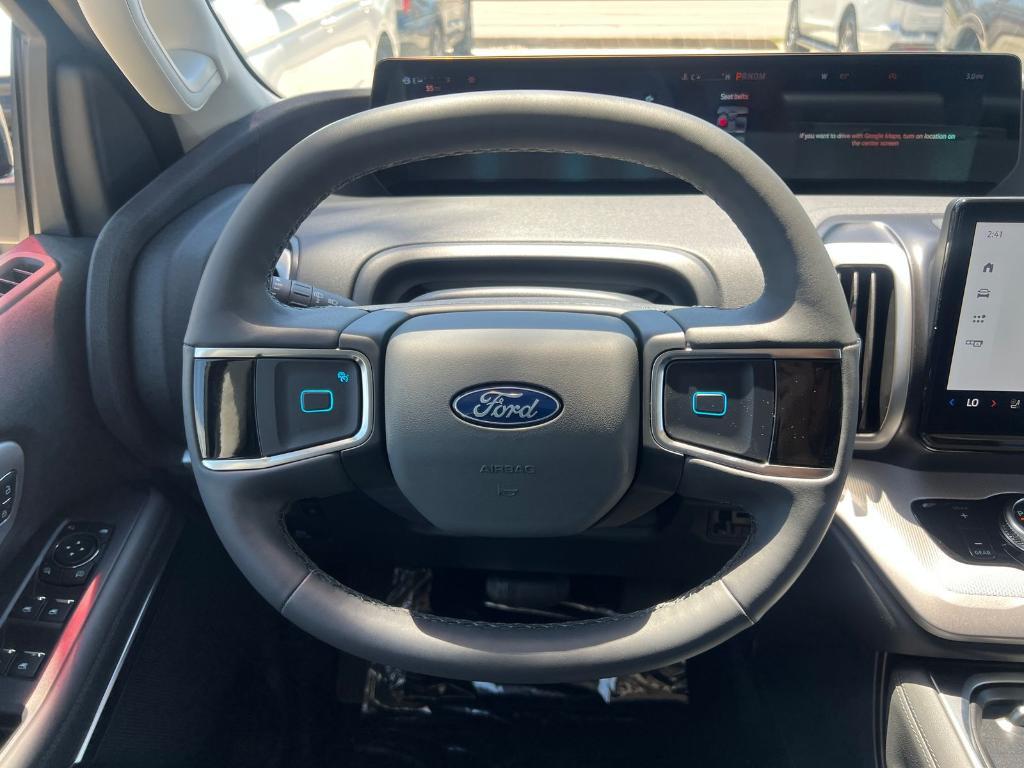 new 2026 Ford Expedition car, priced at $68,270