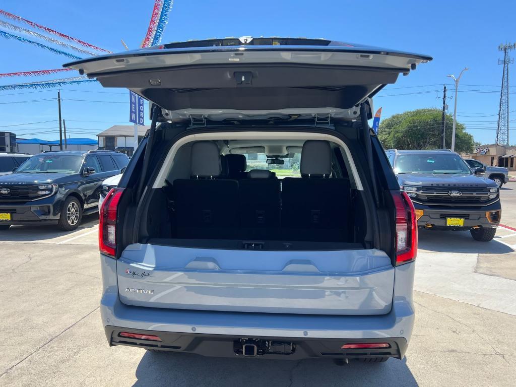 new 2026 Ford Expedition car, priced at $68,270