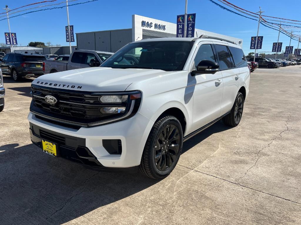 new 2025 Ford Expedition car, priced at $78,010