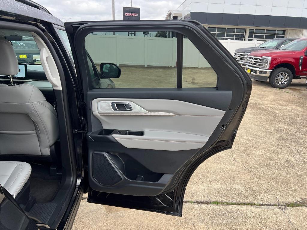new 2026 Ford Explorer car, priced at $39,425