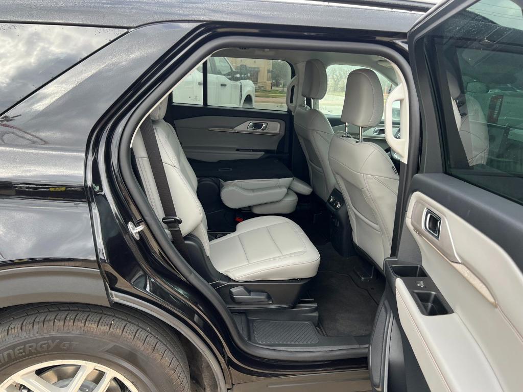 new 2026 Ford Explorer car, priced at $39,425