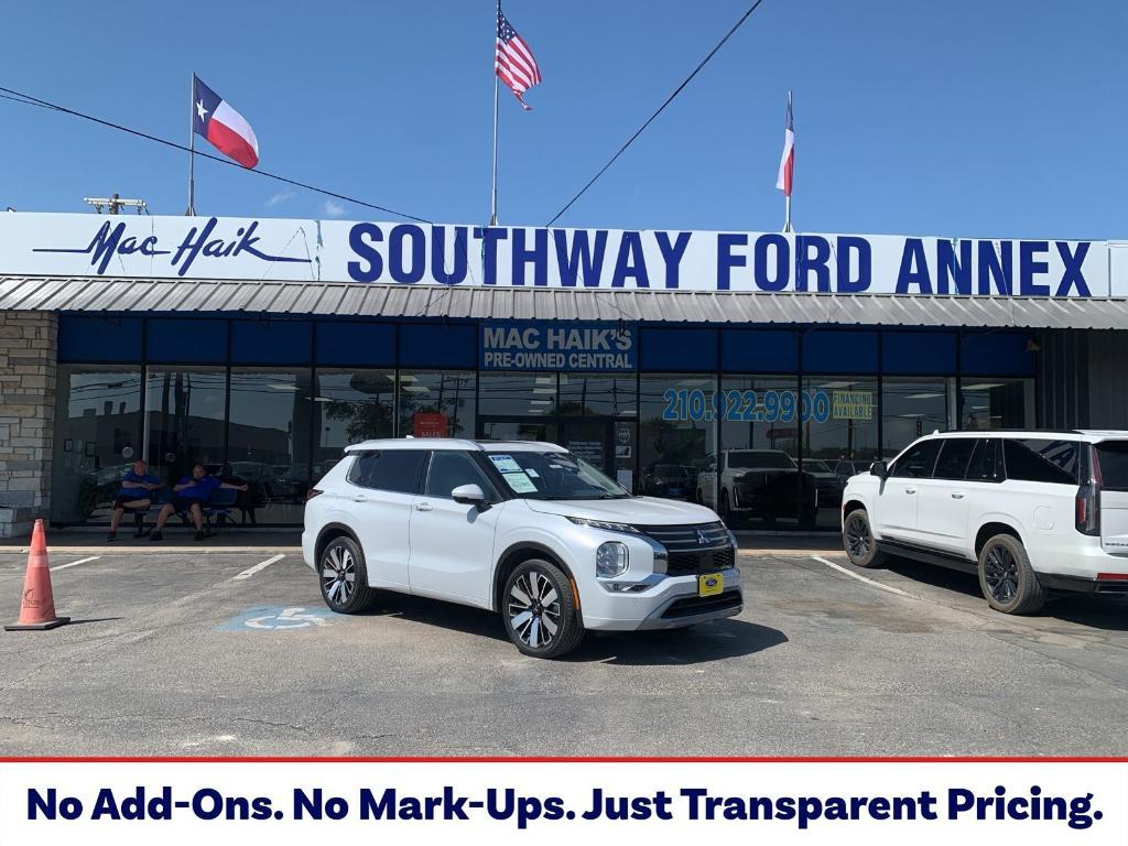 used 2025 Mitsubishi Outlander car, priced at $28,700