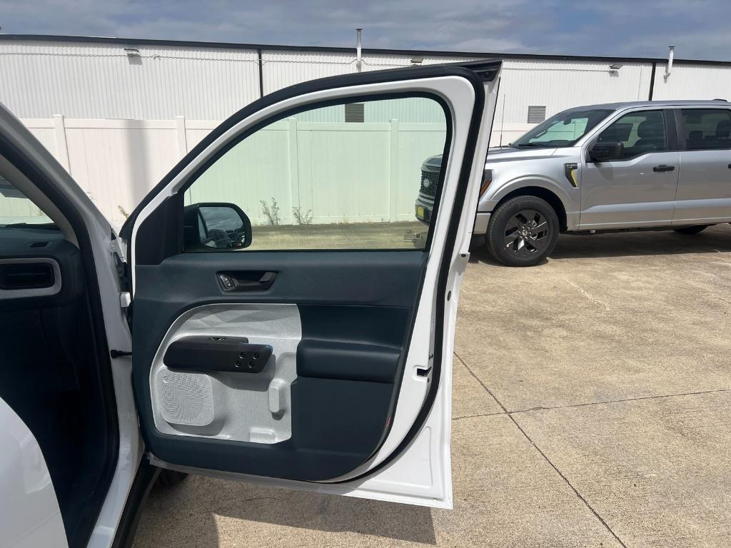 new 2025 Ford Maverick car, priced at $28,465