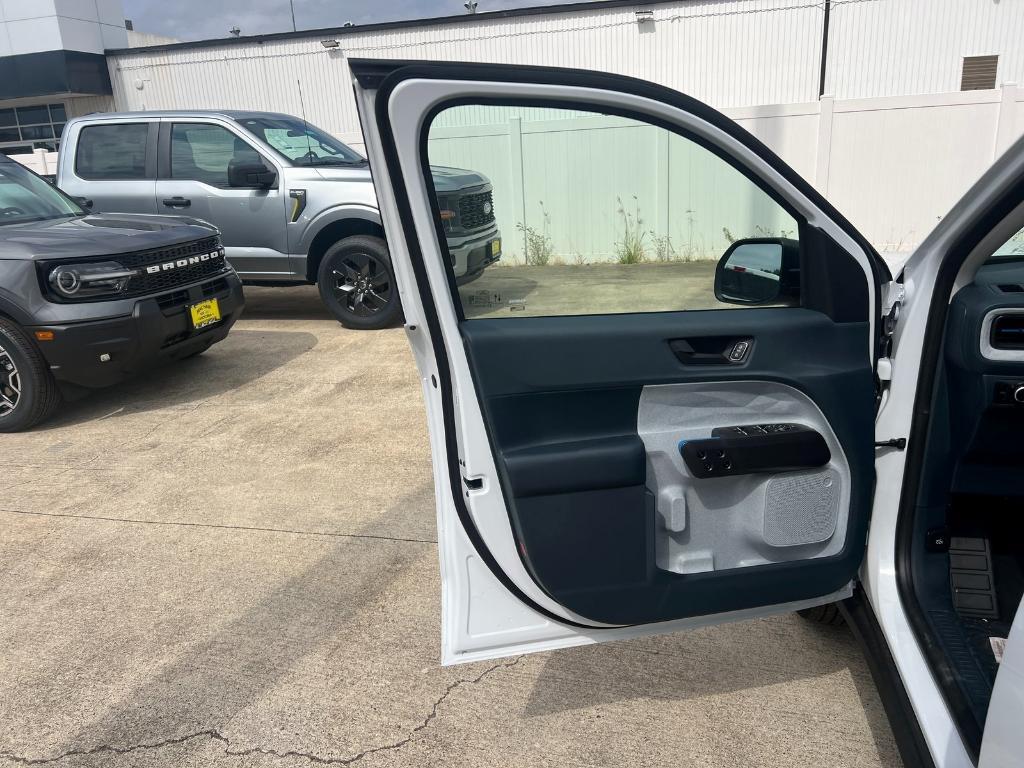 new 2025 Ford Maverick car, priced at $28,465