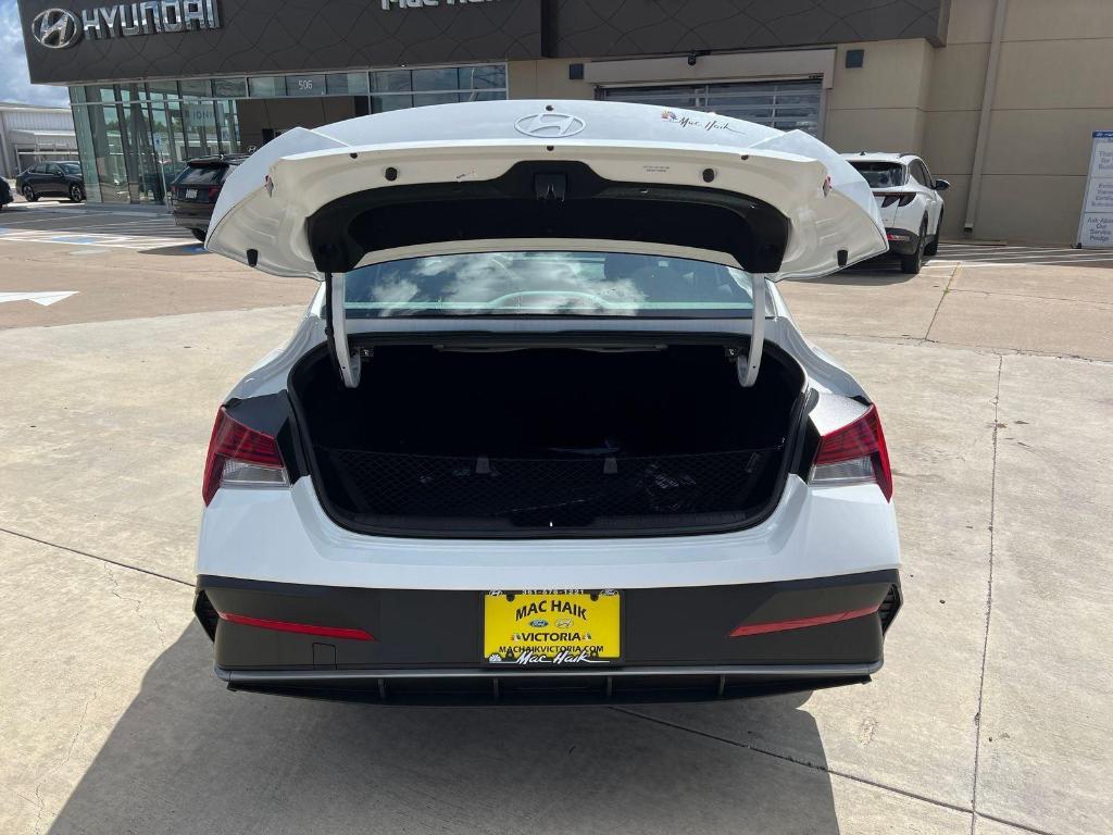 new 2026 Hyundai ELANTRA HEV car, priced at $25,951