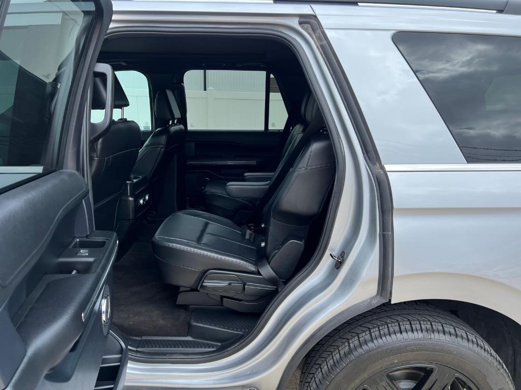 used 2021 Ford Expedition car, priced at $32,090